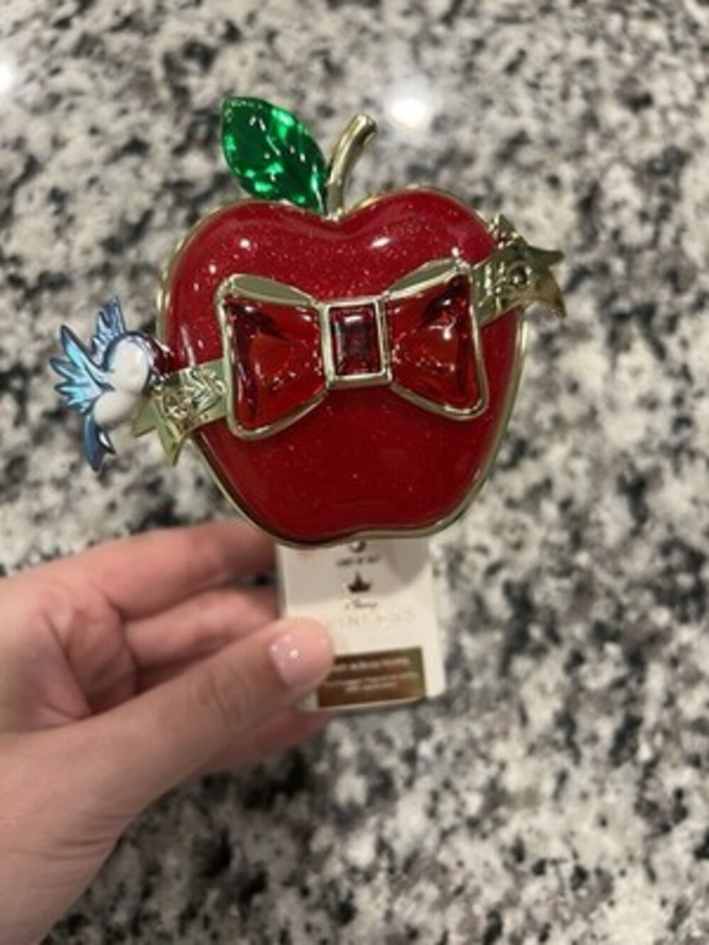 Bath And Body Works Disney Snow White Apple Wallflower Plug NWT